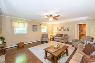 10 Brittany Rd, Roxbury Township, NJ 07876 - Photo 4