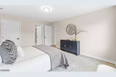 128 Big Piece Rd, Fairfield, NJ 07004 - Photo 18