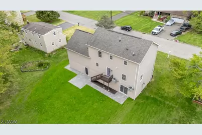 128 Big Piece Rd, Fairfield, NJ 07004 - Photo 40