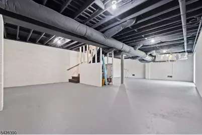 128 Big Piece Rd, Fairfield, NJ 07004 - Photo 38