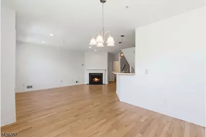 131 Brittany Ct, Clifton, NJ 07013 - Photo 14
