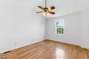 131 Brittany Ct, Clifton, NJ 07013 - Photo 24