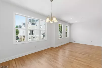 131 Brittany Ct, Clifton, NJ 07013 - Photo 16