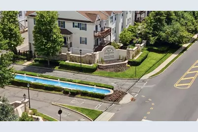 131 Brittany Ct, Clifton, NJ 07013 - Photo 38