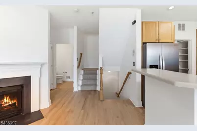 131 Brittany Ct, Clifton, NJ 07013 - Photo 6