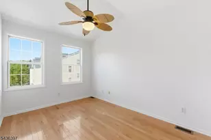 131 Brittany Ct, Clifton, NJ 07013 - Photo 30