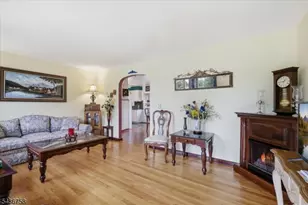 33 Ellison Rd, Franklin Township, NJ 08873 - Photo 2