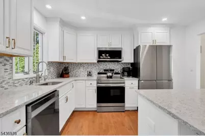 40 Dacotah Ave, Rockaway Township, NJ 07866 - Photo 8