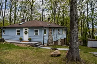 15 Mohican Ave, Roxbury Township, NJ 07850 - Photo 1