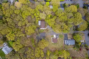 15 Mohican Ave, Roxbury Township, NJ 07850 - Photo 18
