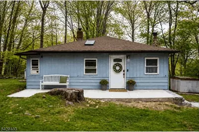 15 Mohican Ave, Roxbury Township, NJ 07850 - Photo 1