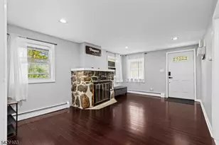 15 Mohican Ave, Roxbury Township, NJ 07850 - Photo 4