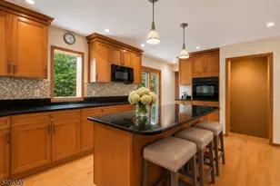121 N Cottage Pl, Westfield, NJ 07090 - Photo 6