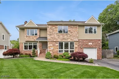 121 N Cottage Pl, Westfield, NJ 07090 - Photo 1