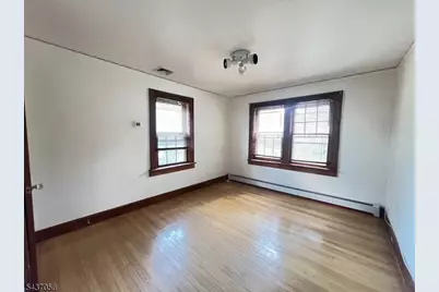 325 Bogert Ave, Ridgewood, NJ 07450 - Photo 8