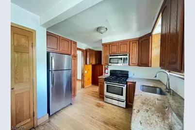 325 Bogert Ave, Ridgewood, NJ 07450 - Photo 14