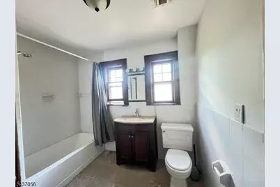 325 Bogert Ave, Ridgewood, NJ 07450 - Photo 4