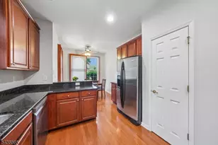 11 Hopkins Ct, Parsippany, NJ 07054 - Photo 14