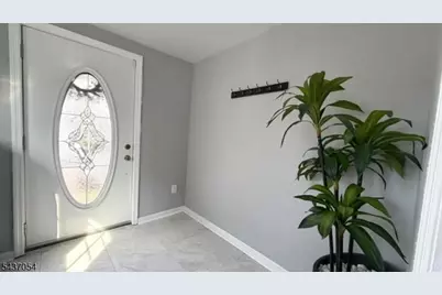 49 Orange Ave, Elmwood Park, NJ 07407 - Photo 4