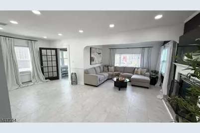 49 Orange Ave, Elmwood Park, NJ 07407 - Photo 14