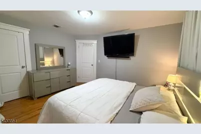 49 Orange Ave, Elmwood Park, NJ 07407 - Photo 24