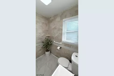 49 Orange Ave, Elmwood Park, NJ 07407 - Photo 18