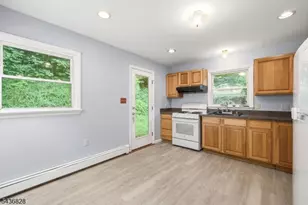 48 E Shore Dr, Vernon, NJ 07462 - Photo 4