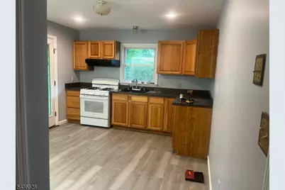 48 E Shore Dr, Vernon, NJ 07462 - Photo 2