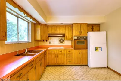 419 Knowlton St, Belvidere, NJ 07823 - Photo 8
