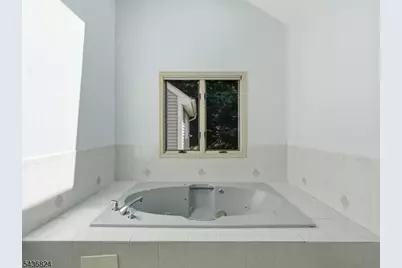 1079 Hoffman Rd, Bridgewater, NJ 08807 - Photo 32