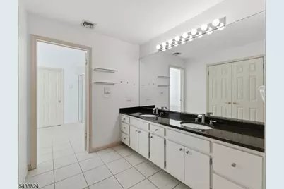 1079 Hoffman Rd, Bridgewater, NJ 08807 - Photo 30