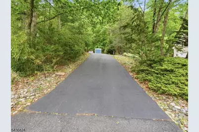 1079 Hoffman Rd, Bridgewater, NJ 08807 - Photo 8