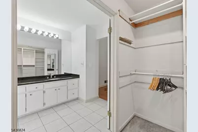 1079 Hoffman Rd, Bridgewater, NJ 08807 - Photo 28