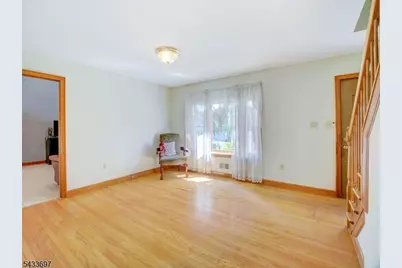 180 Mill Ln, Mountainside, NJ 07092 - Photo 16