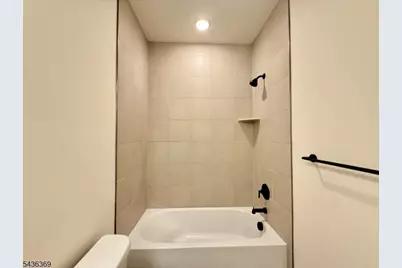 614 Sadie Cir #614, New Brunswick, NJ 08901 - Photo 18