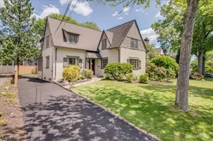 30 Glenwood Dr, Millburn, NJ 07078 - Photo 2