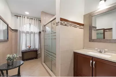16 Summit Rd, Clifton, NJ 07012 - Photo 12