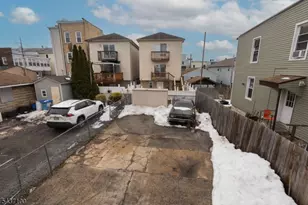 410 Chadwick Ave, Newark, NJ 07112 - Photo 46
