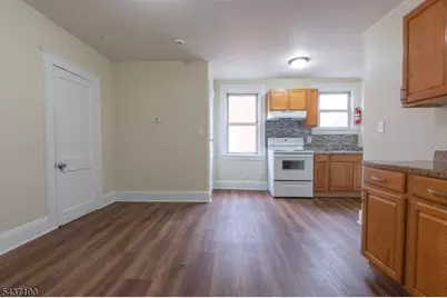 410 Chadwick Ave, Newark, NJ 07112 - Photo 8