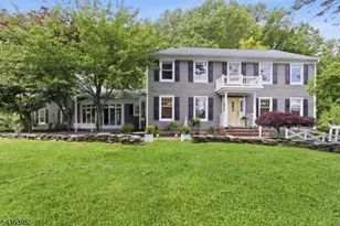 6 Fawn Ridge Rd, Clinton Township, NJ 08833 - Photo 1