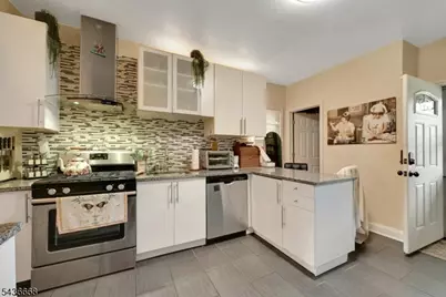 14 Wheeler St, Montclair, NJ 07042 - Photo 6