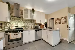 14 Wheeler St, Montclair, NJ 07042 - Photo 6