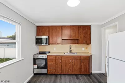 629 Erudo St, Linden, NJ 07036 - Photo 10