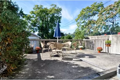 43 Walnut St #1, Montclair, NJ 07042 - Photo 4