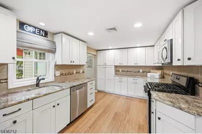 13 Highview Trail, Jefferson Township, NJ 07885 - Photo 6