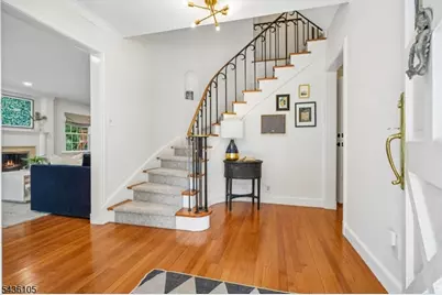8 Cross Gates, Millburn, NJ 07078 - Photo 2