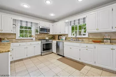 8 Cross Gates, Millburn, NJ 07078 - Photo 16