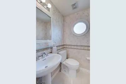 26 Depaolo Ct, Roseland, NJ 07068 - Photo 14