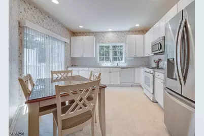 26 Depaolo Ct, Roseland, NJ 07068 - Photo 6