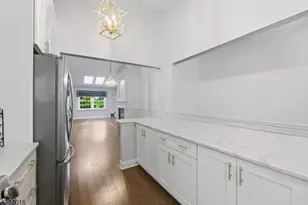 130 Smithfield Ct, Bernards Township, NJ 07920 - Photo 6